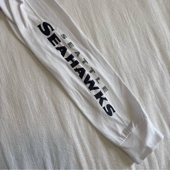Men’s G-III Seattle Seahawks Long Sleeve Tee - Picture 4 of 9